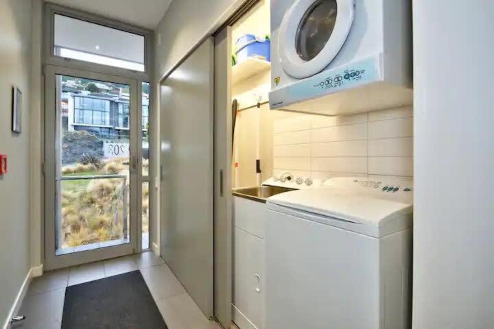 קווינסטאון Luxury Lakeview 2 Bedroom Apartment מראה חיצוני תמונה